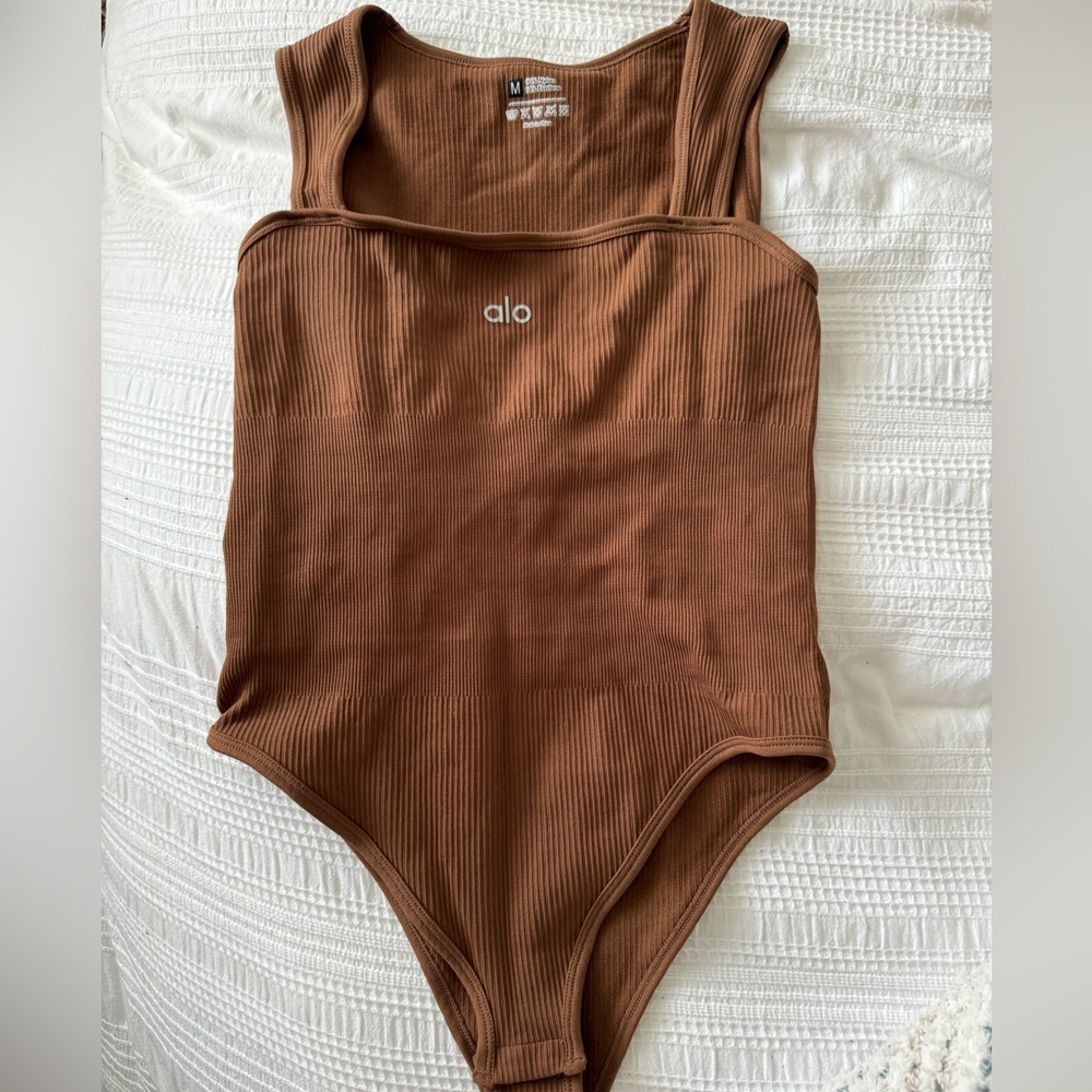 Alo brown ribbed bodysuit